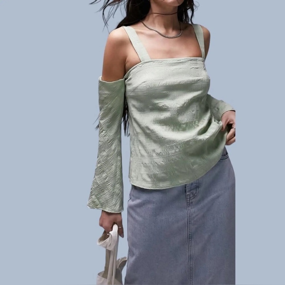 NWT Topshop Textured Cold Shoulder Top Pastel Green